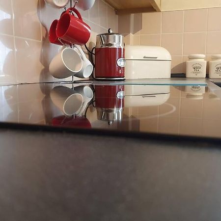 Pomfret House, 3 Bedrooms, Burnley Central, Contractors And Groups First Choice, Free Parking Bagian luar foto